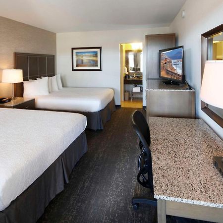 Best Western Plus Hilltop Inn Redding Exterior foto