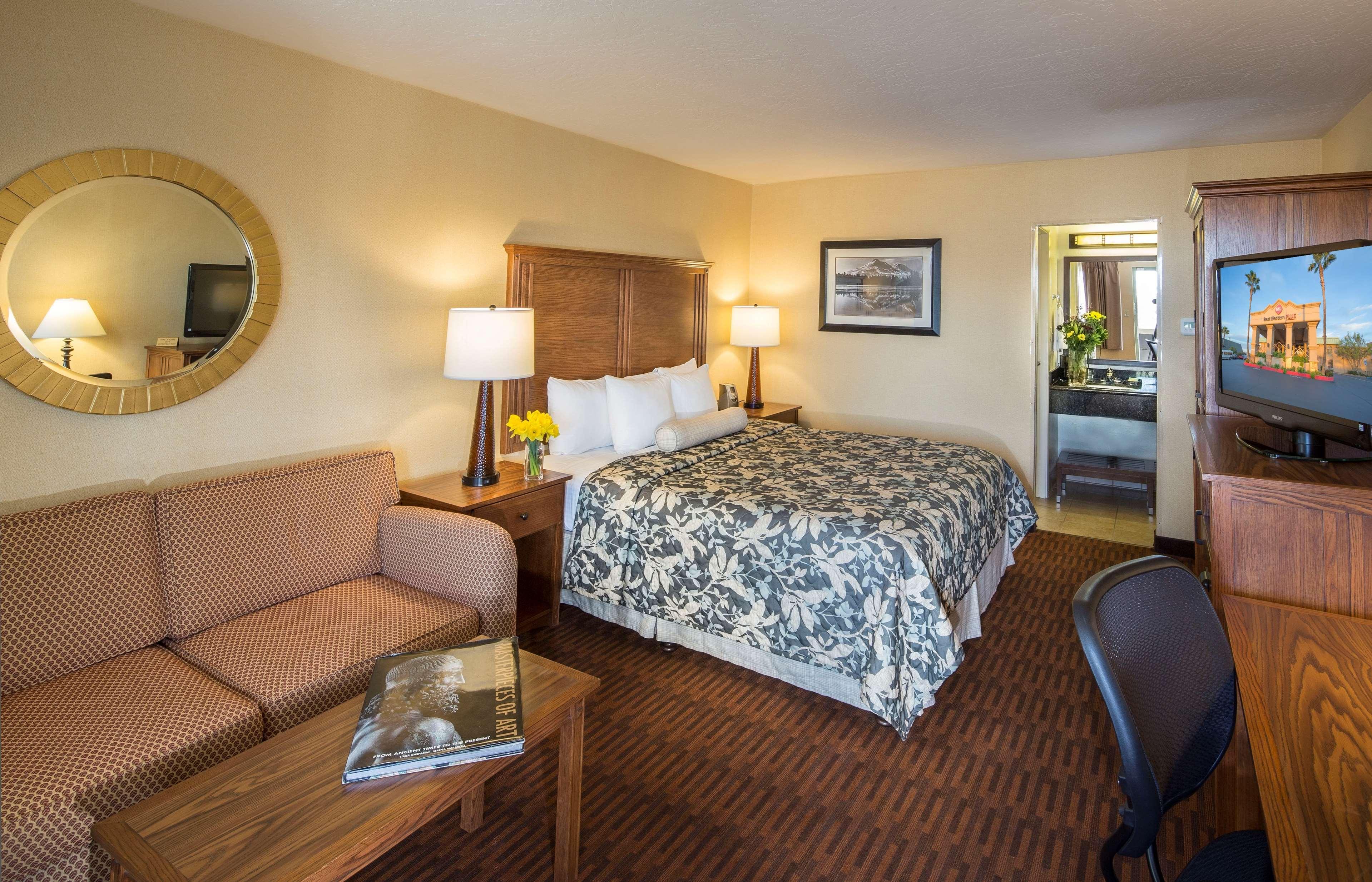 Best Western Plus Hilltop Inn Redding Exterior foto