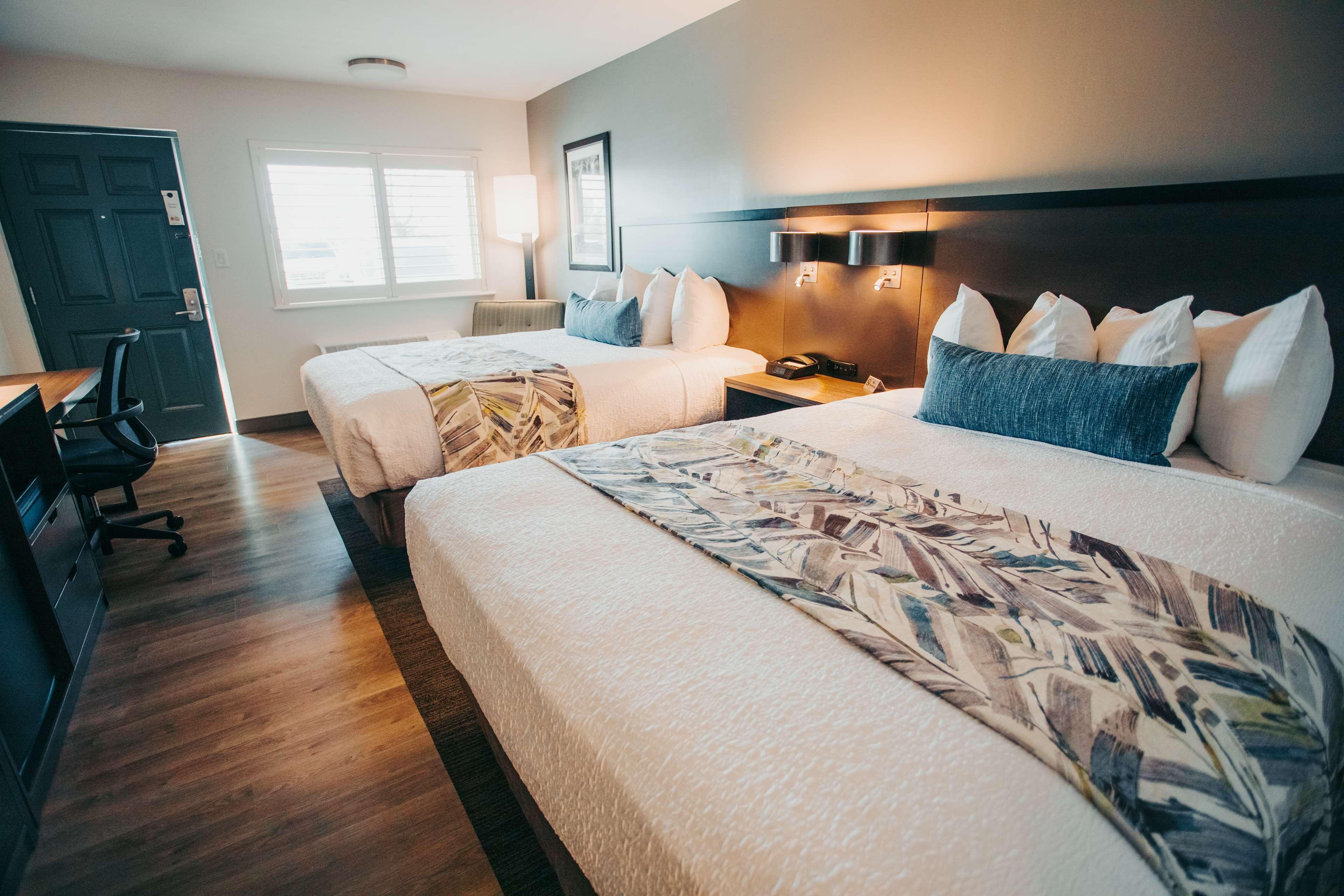 Best Western Plus Hilltop Inn Redding Exterior foto